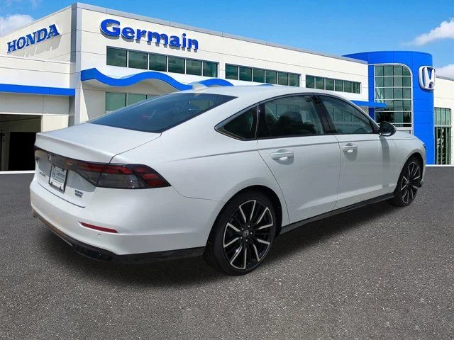 New 2026 Platinum White Pearl Honda Touring image 3