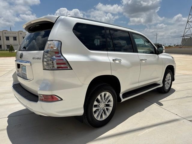 Used 2023 White Lexus 460 image 5