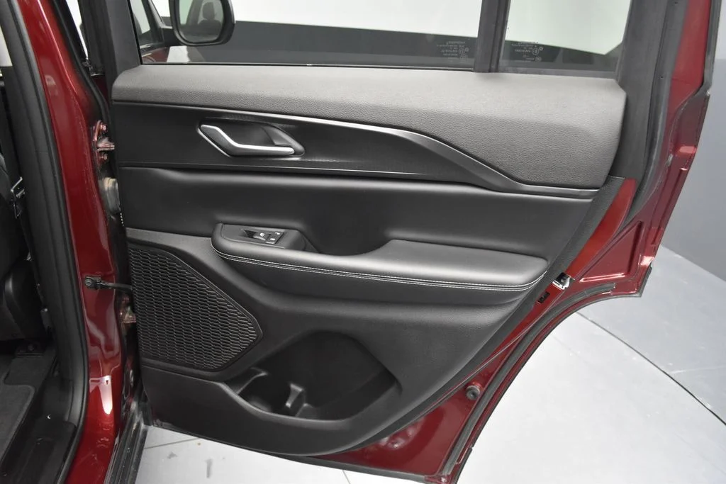 Used 2024 Red Jeep Laredo image 36