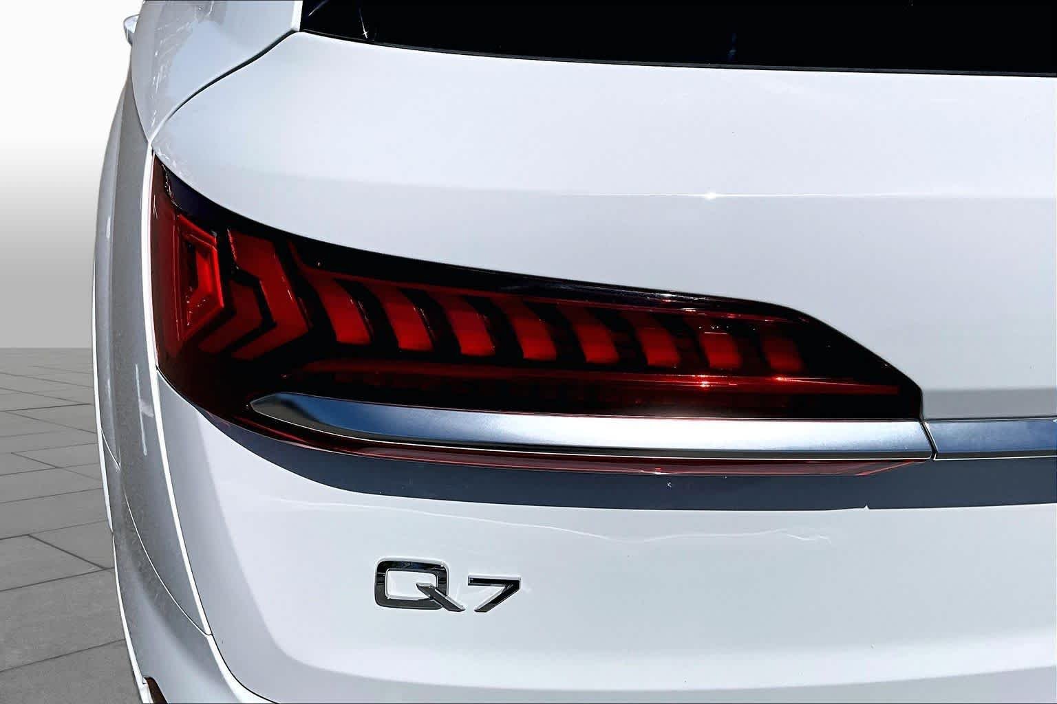 Used 2023 Glacier White Metallic Audi Premium image 28