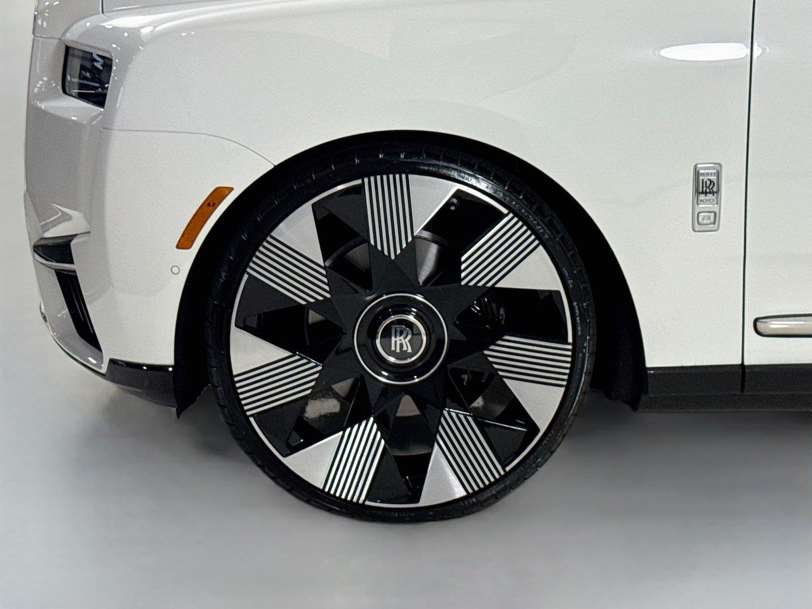 Used 2025 English White Rolls-Royce 26