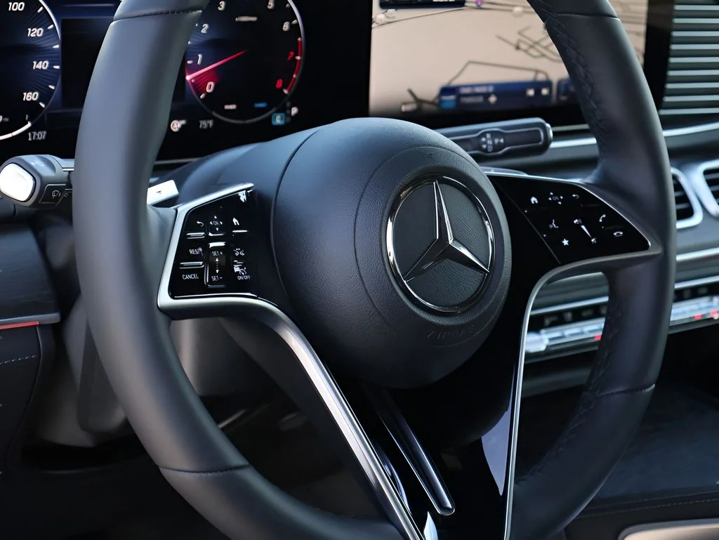 New 2026 Obsidian Black Metallic Mercedes-Benz GLE 580 image 18