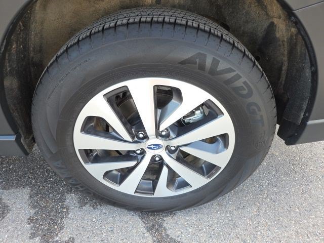 Used 2025 Magnetite Gray Metallic Subaru Premium image 23