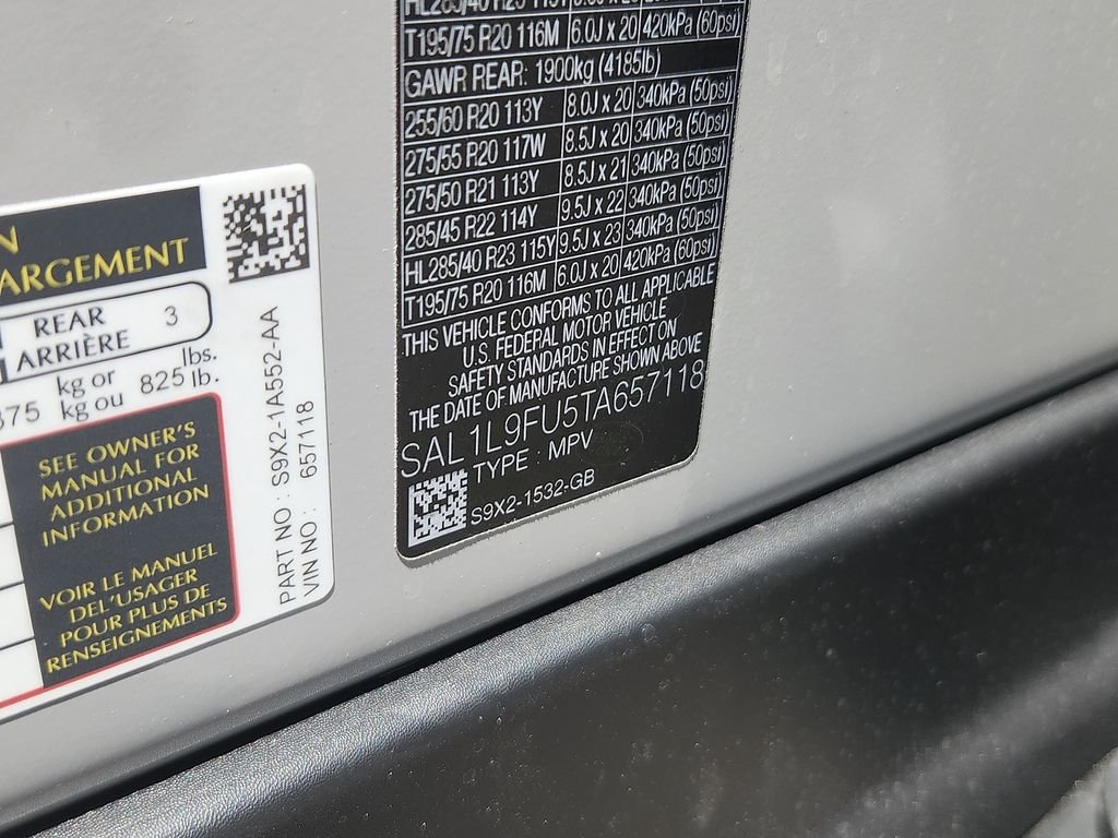 New 2026 Borasco Grey Land Rover Dynamic SE image 10