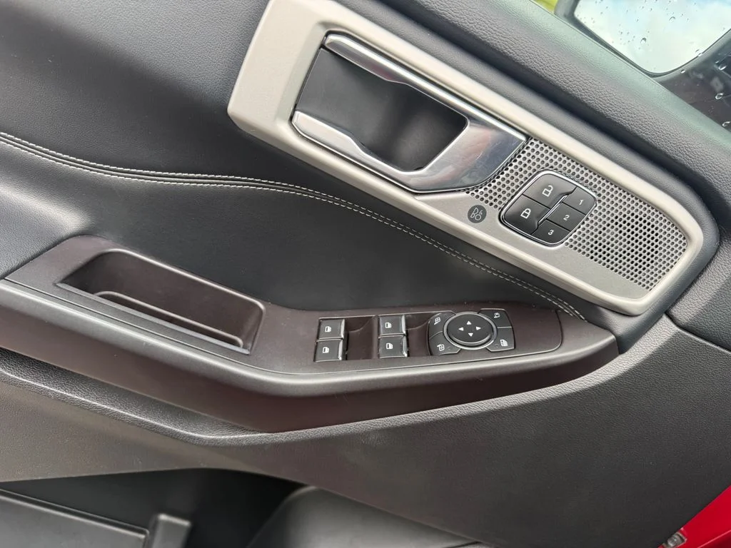 Used 2020 Red Ford Limited image 6