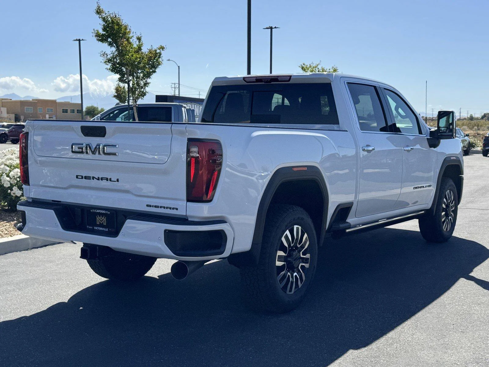 New 2026 Glacier White Tricoat GMC Denali Ultimate image 5