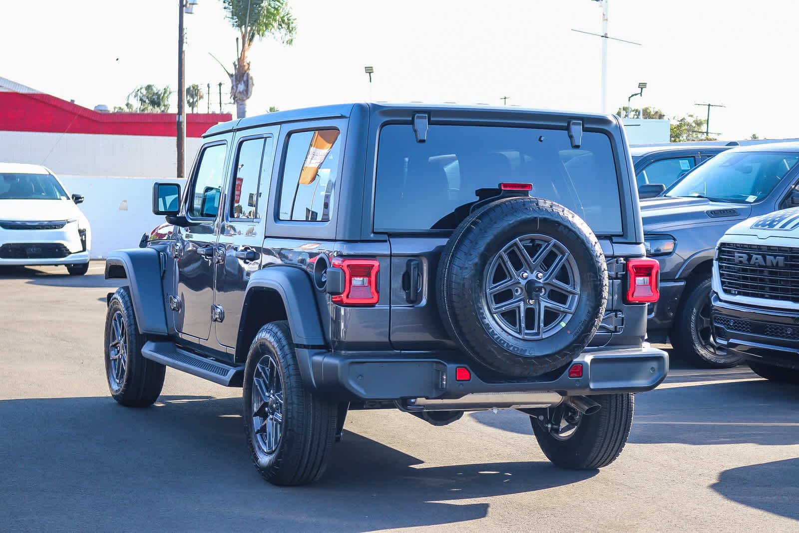 New 2027 Granite Crystal Metallic Clear-Coat Paint Jeep Sport S image 6