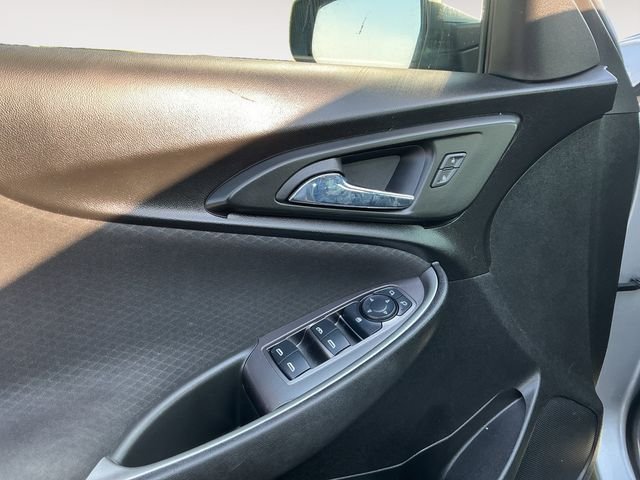 Used 2023 Gray Chevrolet LT image 10