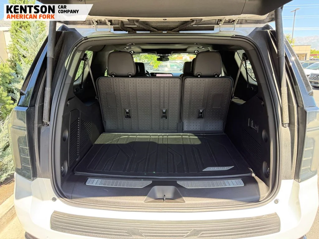 Used 2025 White Chevrolet RST image 34