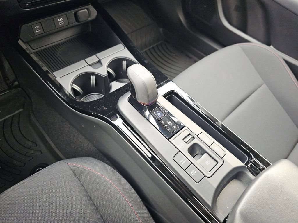 2026 Toyota Prius Plug-in Hybrid SE - Photo 32