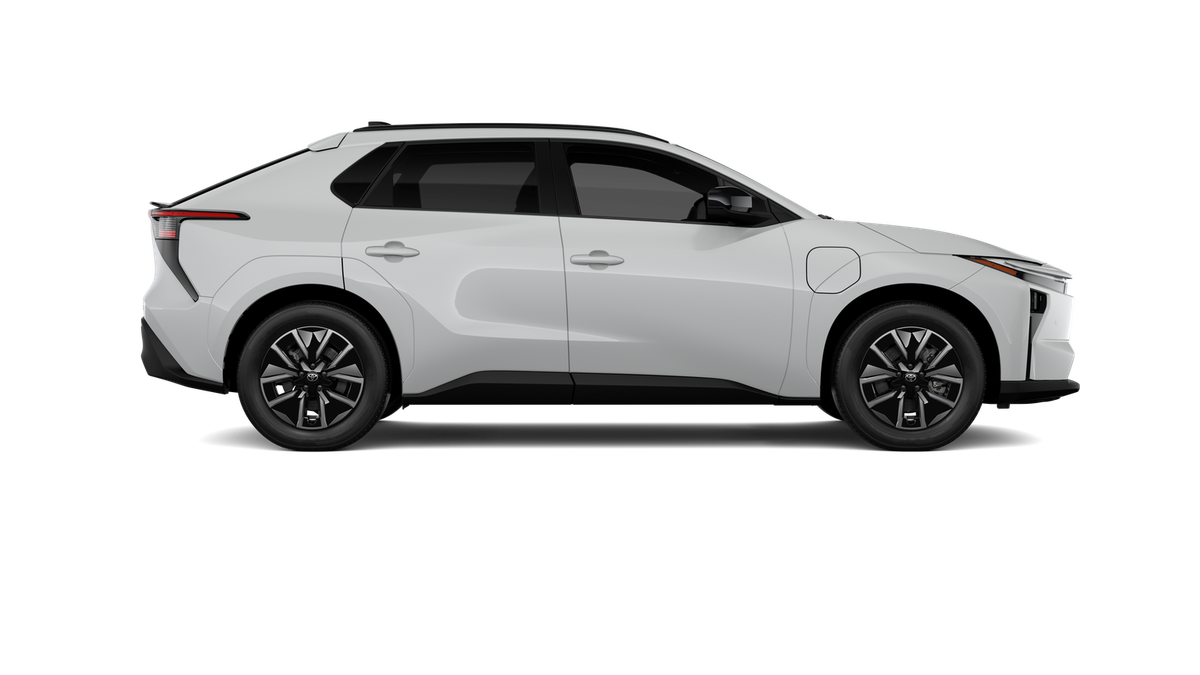 New 2027 Wind Chill Pearl Toyota XLE image 12