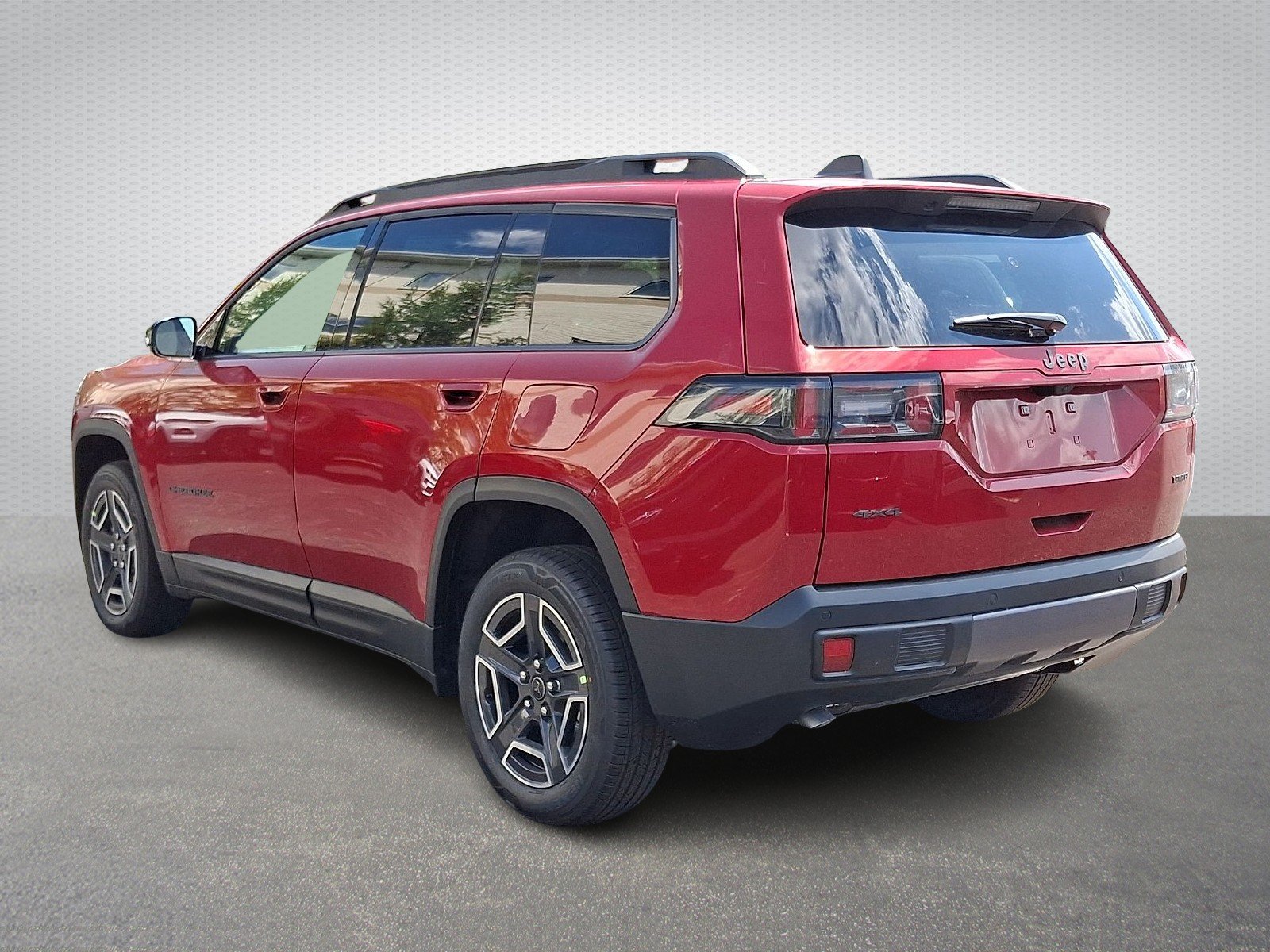 New 2026 Red Hot Pearl-Coat Exterior Paint Jeep Limited 4x4 image 4