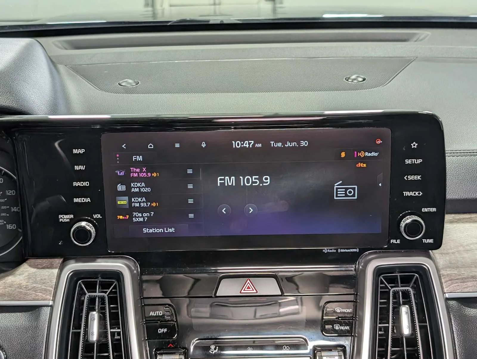 Used 2023 Ebony Black Kia X-Line S image 18