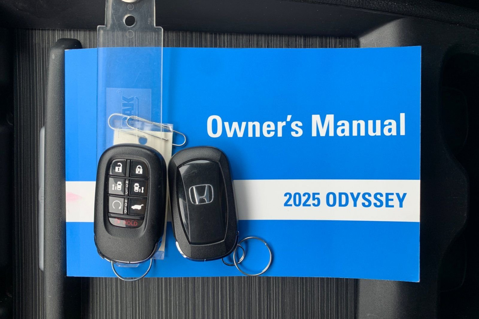 Certified Used 2025  Honda EX-L image 11