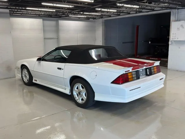 Used 1992  Chevrolet Z28 image 6
