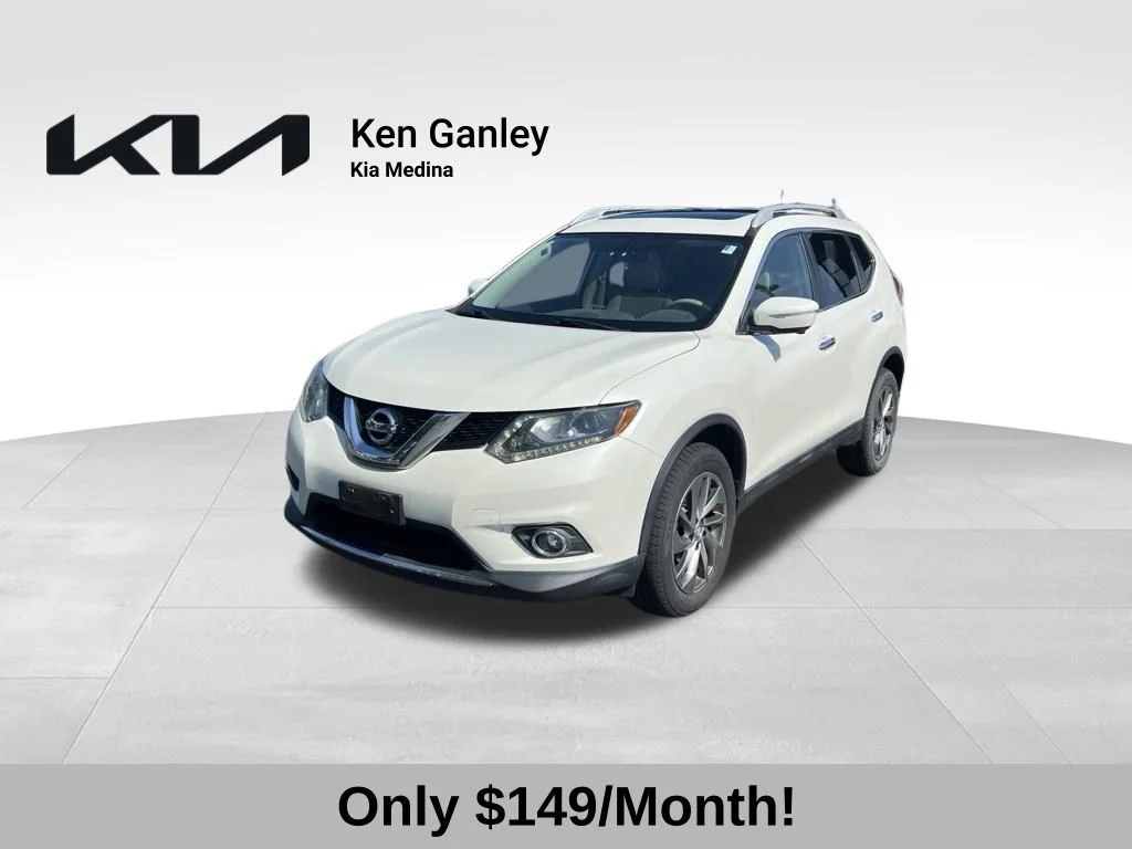 Used 2015 White Nissan SL image 1