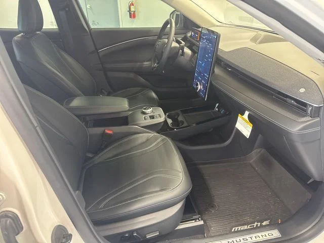 Used 2023 White Ford Premium image 24