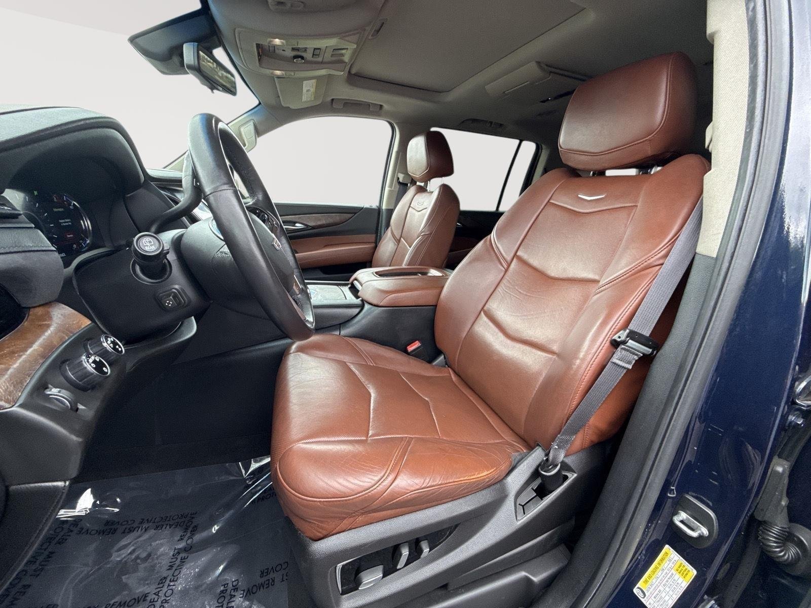 Used 2017 Cadillac Escalade ESV Luxury with VIN 1GYS4HKJXHR204338 for sale in Kansas City