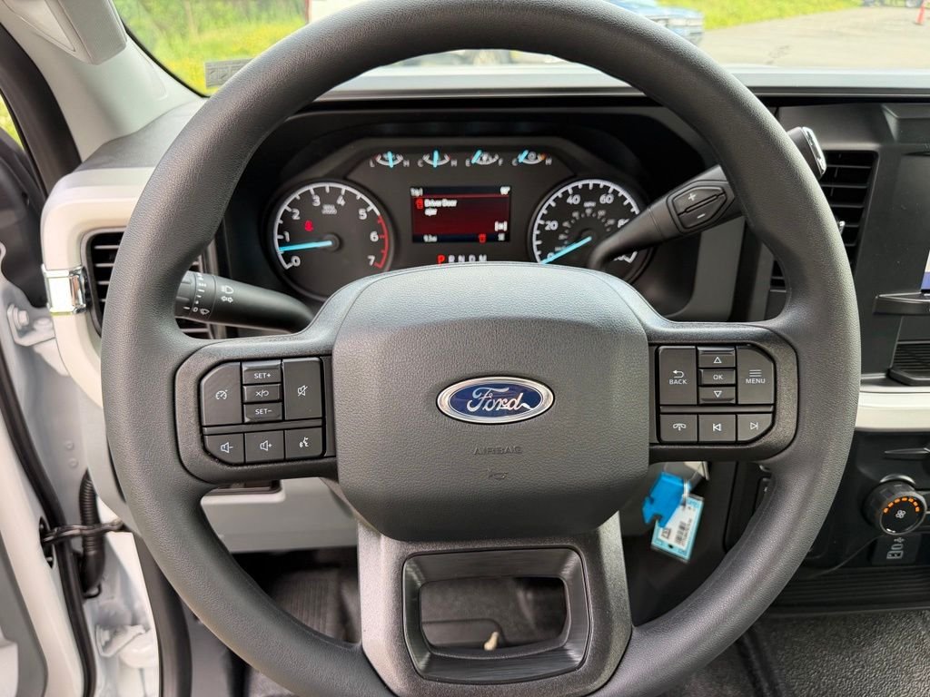 New 2026 Oxford White Ford F-250® XL image 7