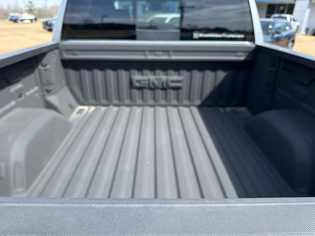 2025 GMC Sierra 1500 AT4 - Photo 16