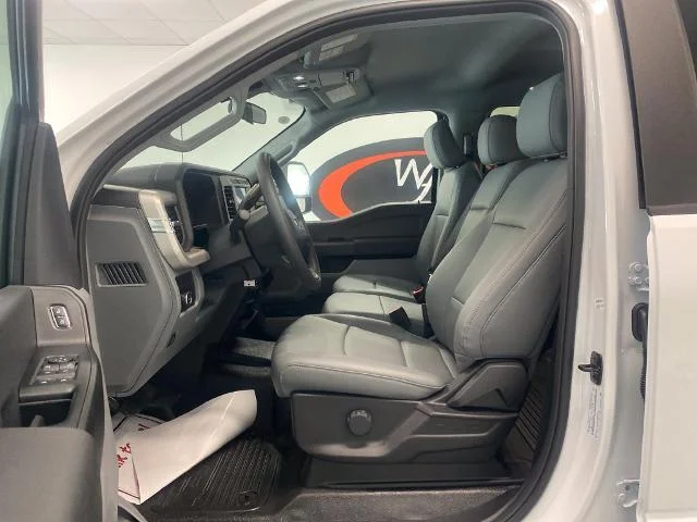 New 2027 Oxford White Ford F-350® XL image 30