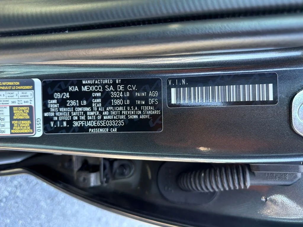 Used 2025 Interstellar Gray Kia EX image 31