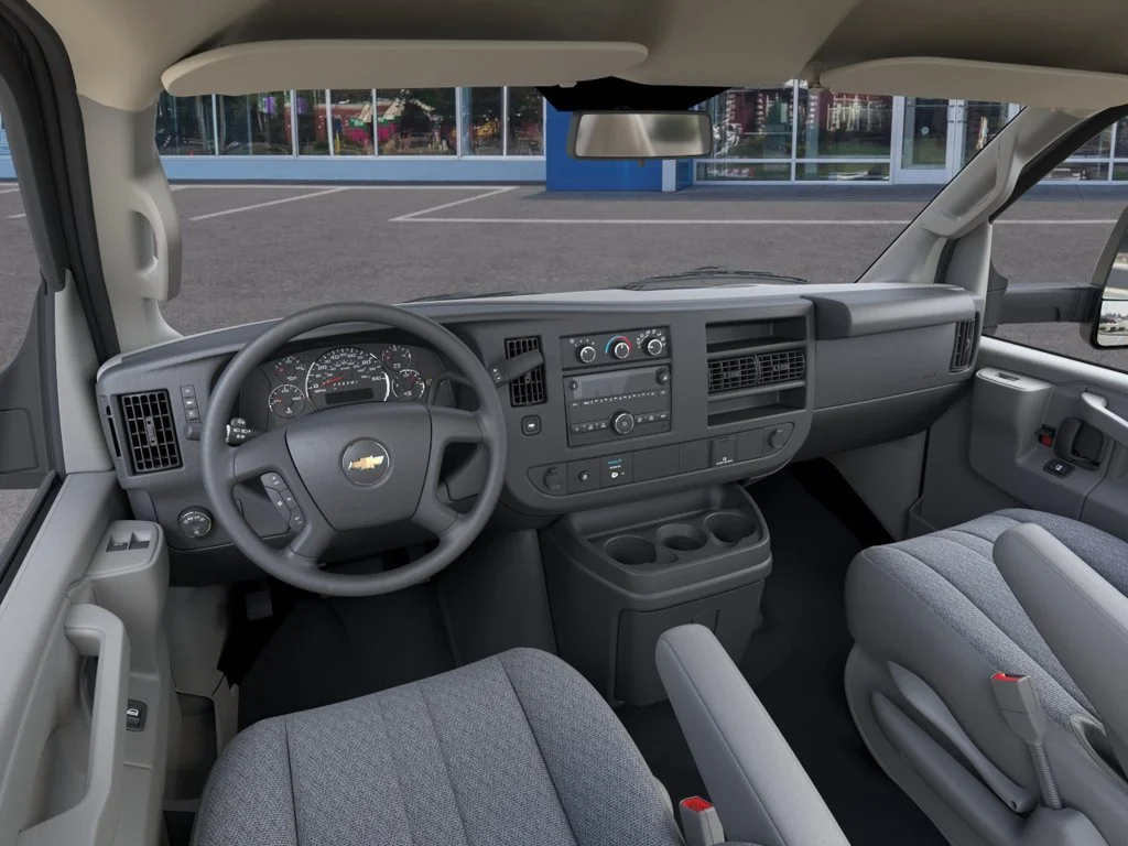 New 2026 Summit White Chevrolet 1WT image 15