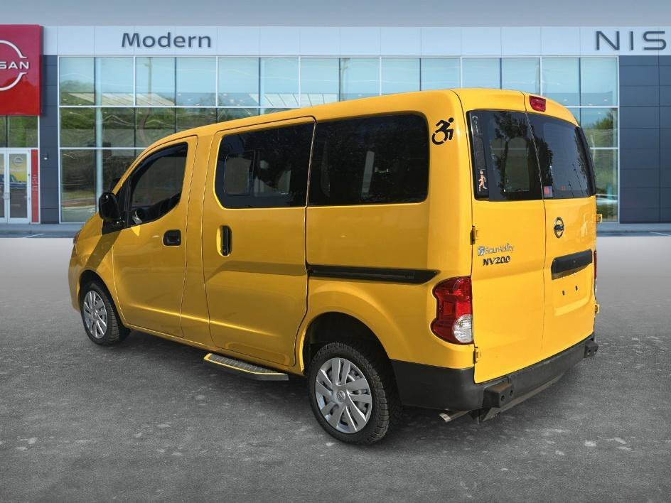 Used 2016 Taxi Yellow Nissan SV image 7