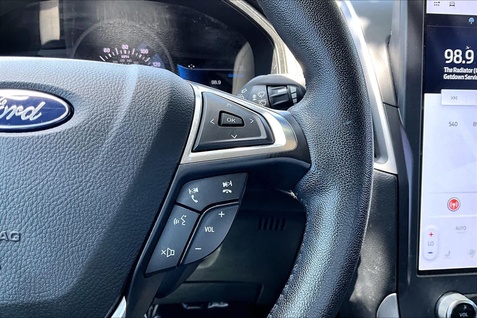 Used 2022 Agate Black Ford SEL image 25