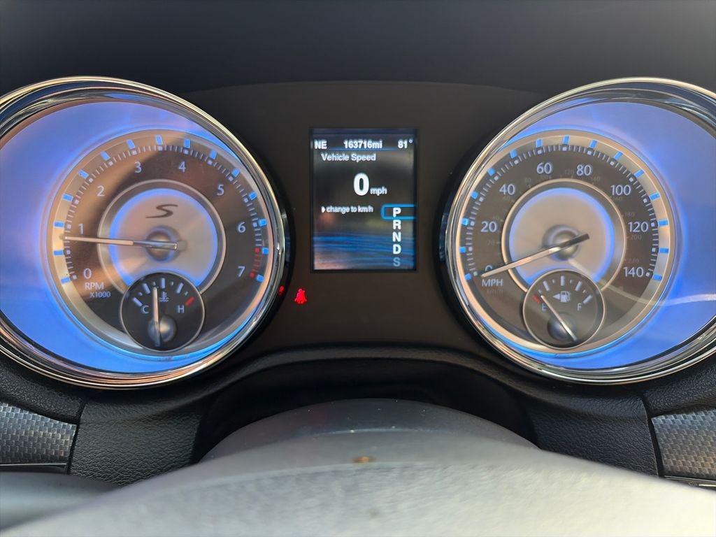 Used 2014 Ivory Chrysler S image 16