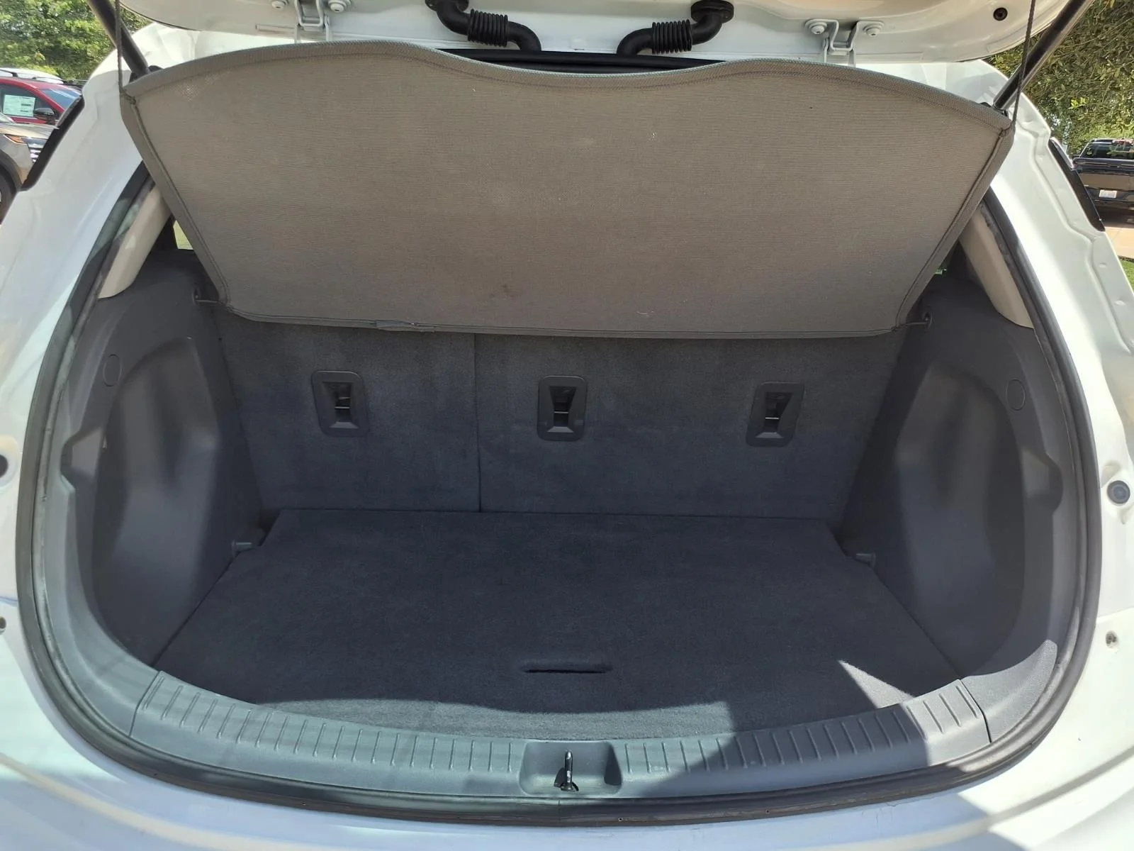 Used 2020 White Chevrolet Premier image 6