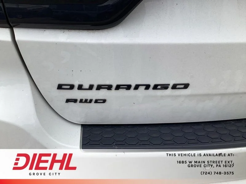 Used 2015 White Dodge SXT image 10