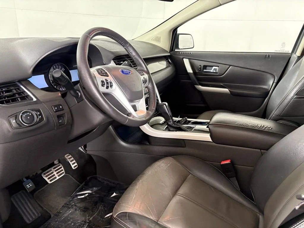 Used 2014 White Ford Sport image 27