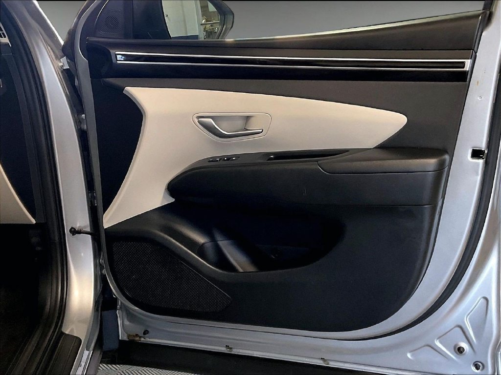 Used 2024 Silver Hyundai SEL image 12