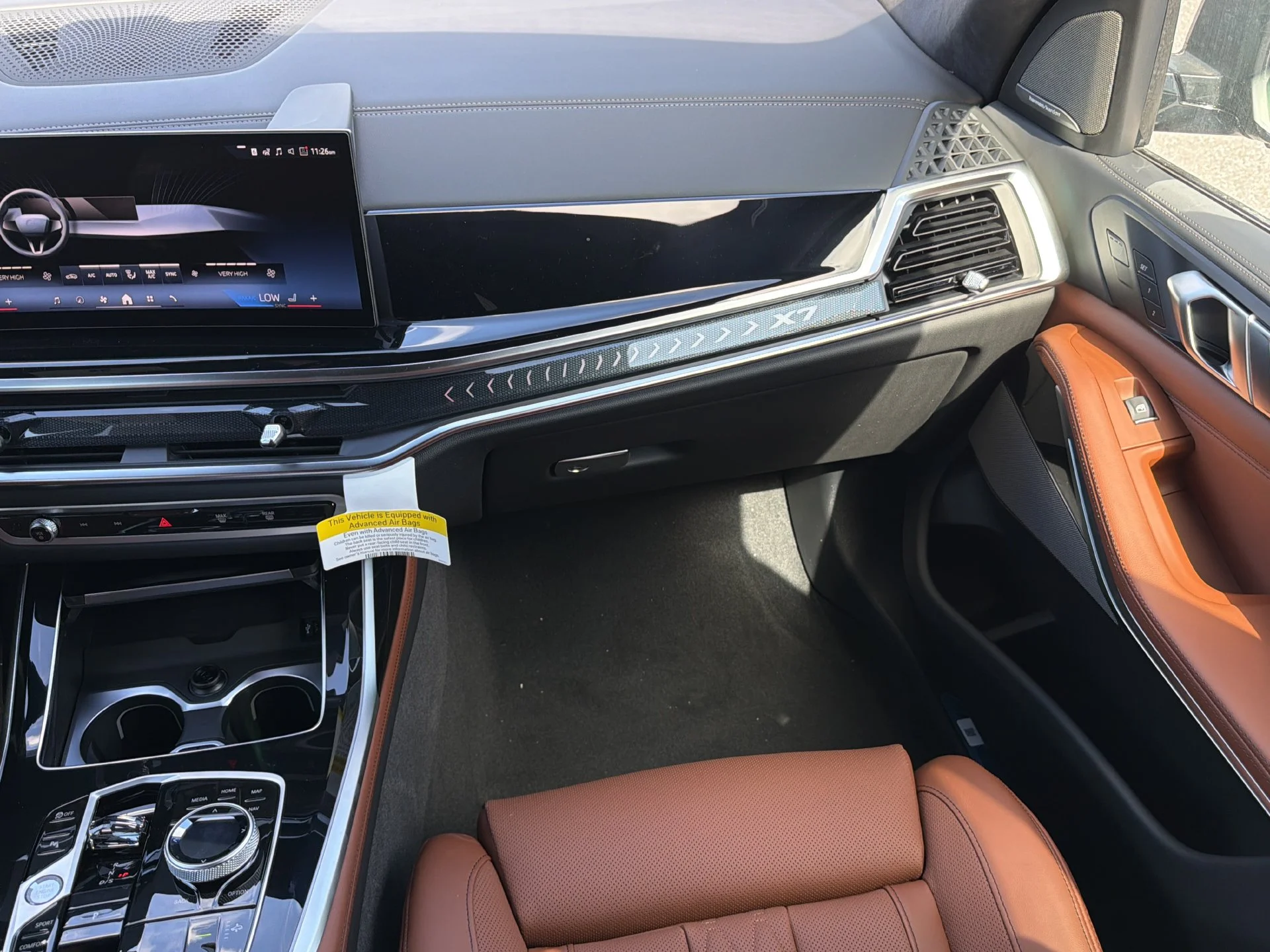 New 2027 Tanzanite Blue II Metallic BMW xDrive40i image 18