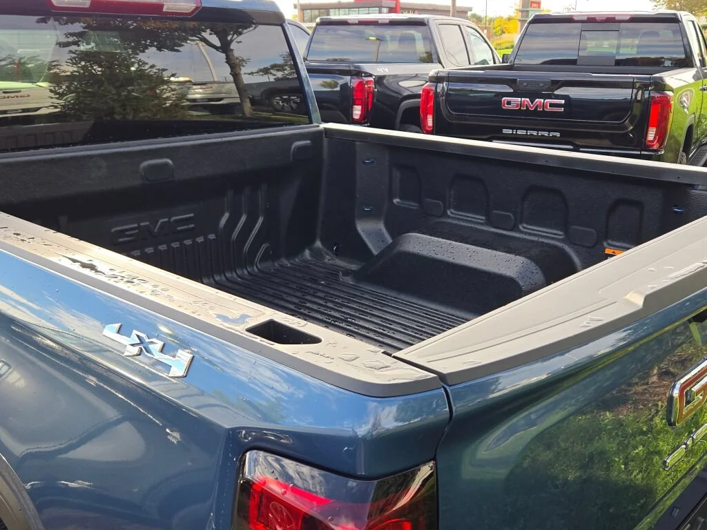 Used 2025 Blue GMC Elevation image 13