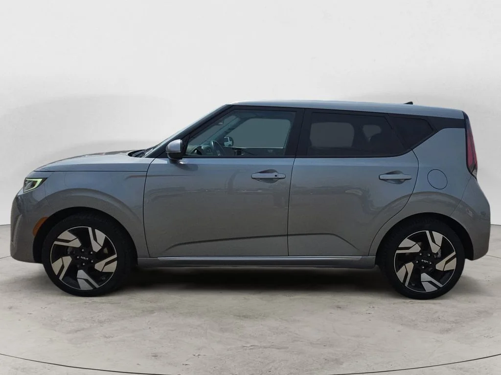 Used 2024 Gray Kia GT-Line image 8