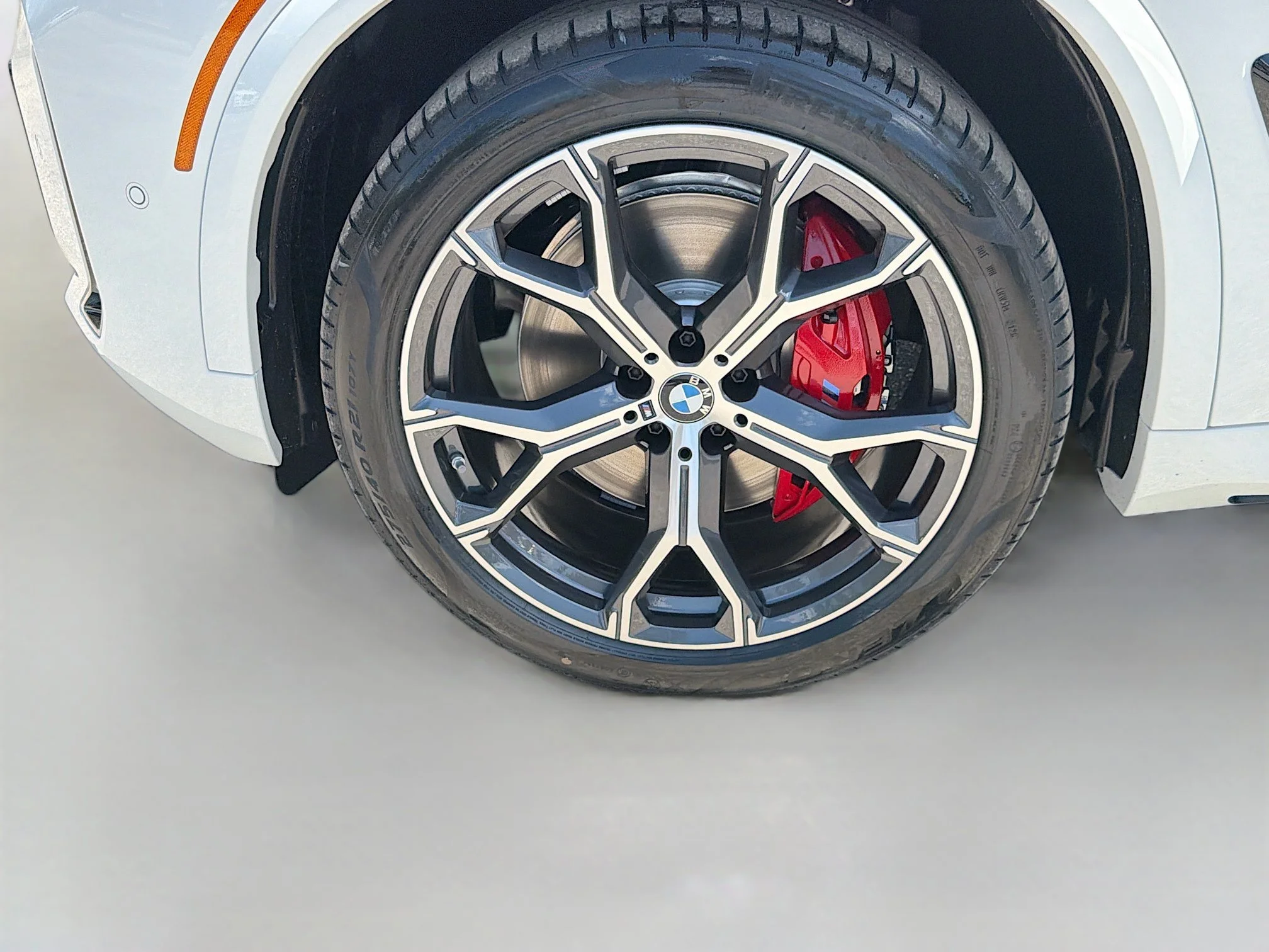 New 2026 Alpine White BMW xDrive40i image 40