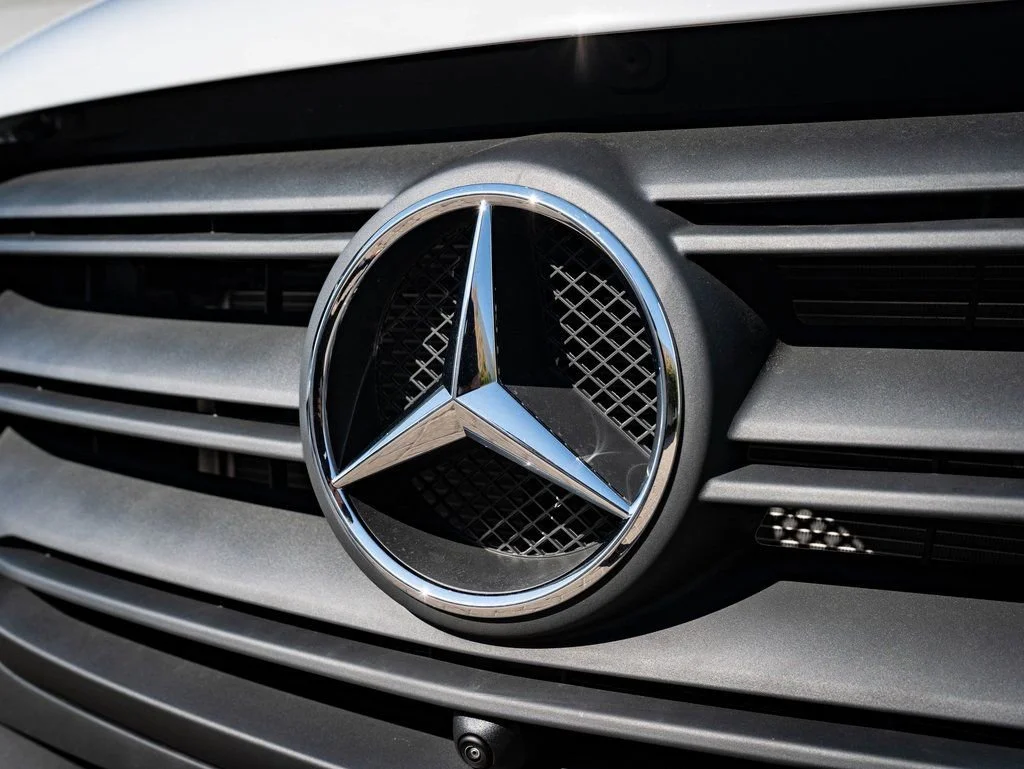 New 2026 Arctic White Mercedes-Benz Cargo 144 WB image 3