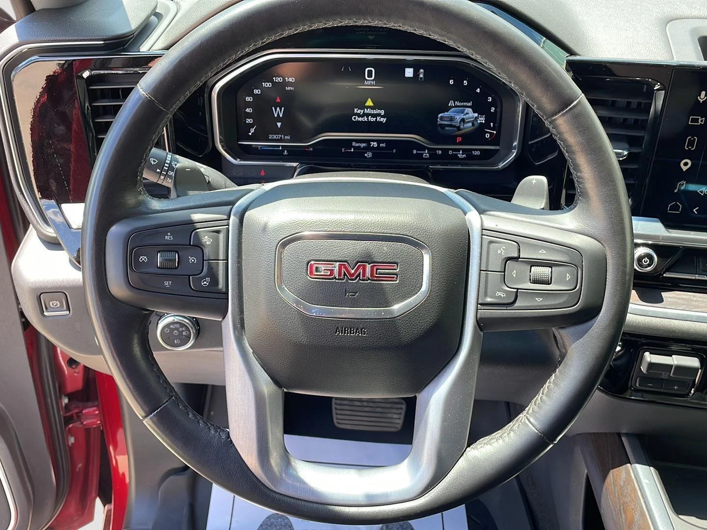 Used 2022 Cayenne Red Tintcoat GMC SLT image 11