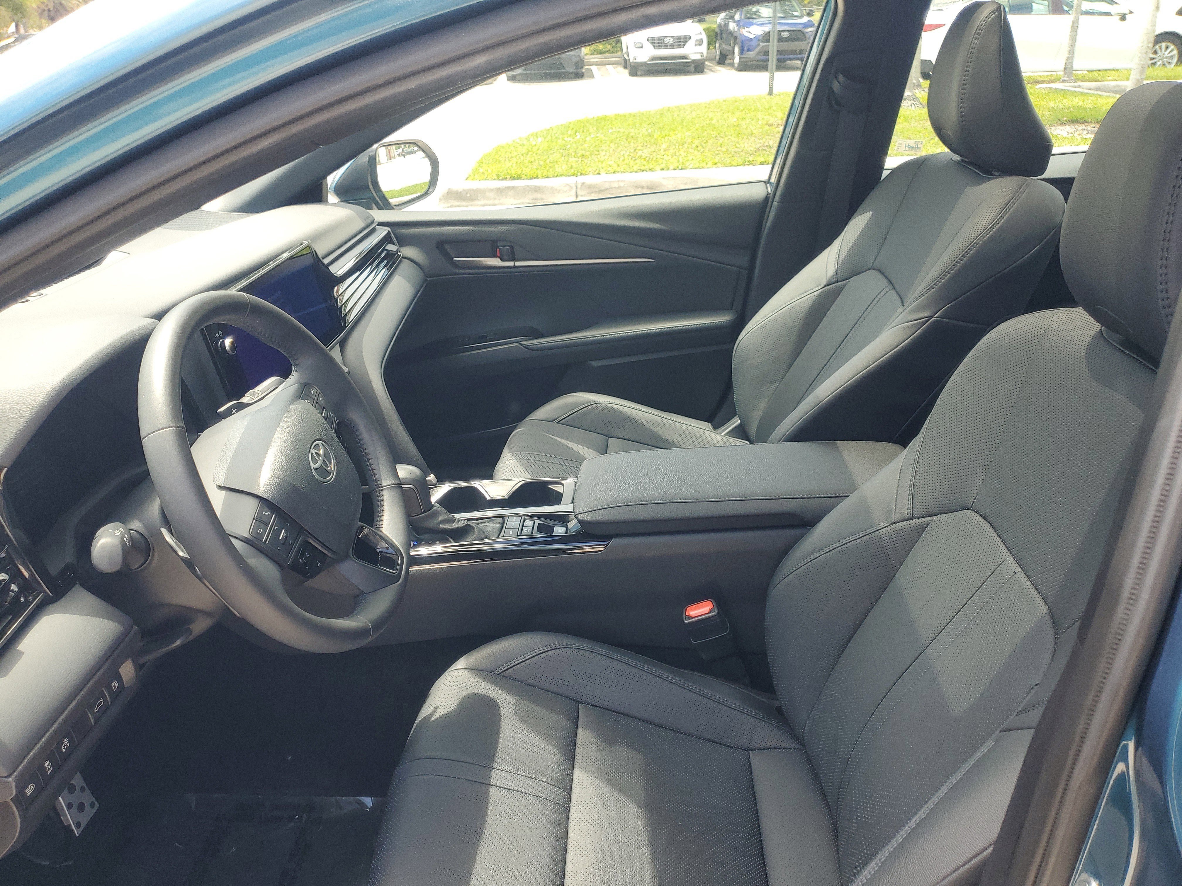 Certified Used 2025 Ocean Toyota XSE image 15