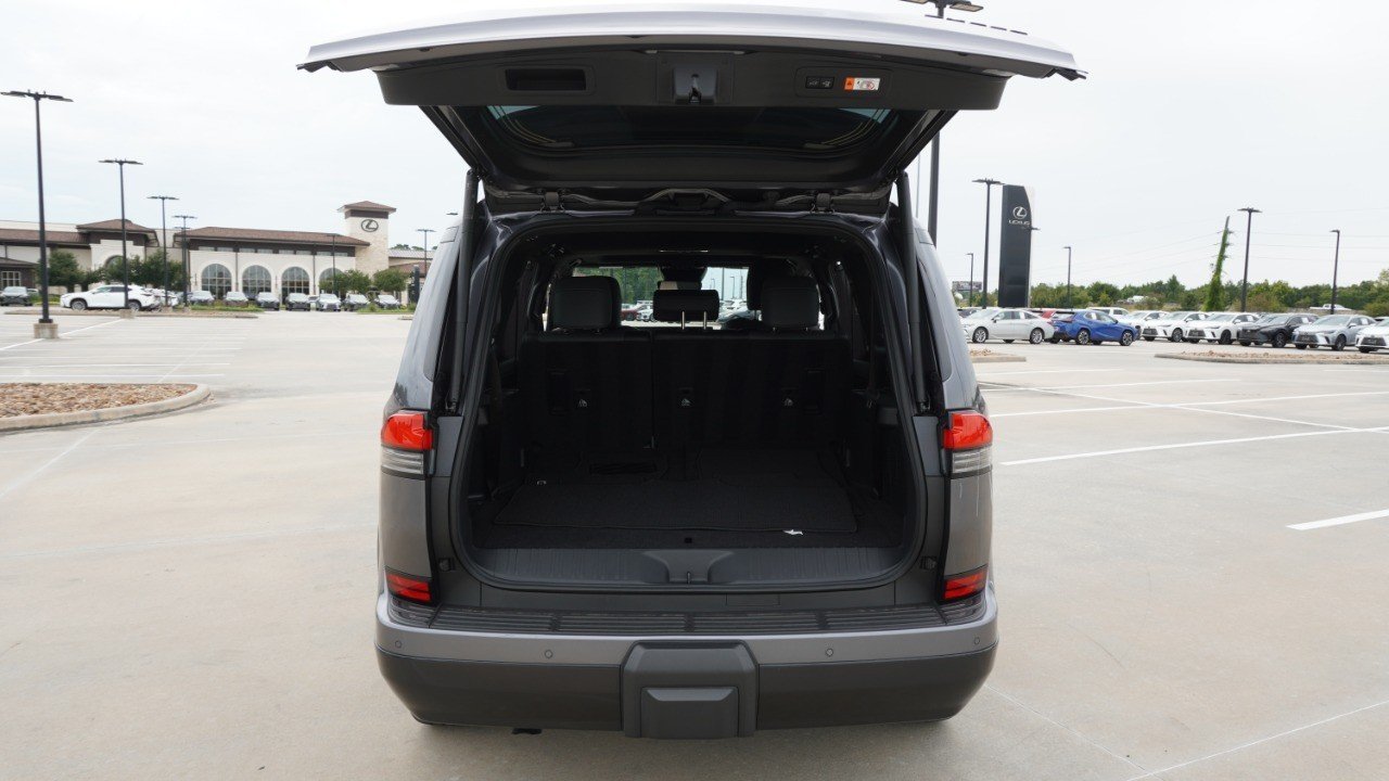Used 2024 Gray Lexus GX 550 Luxury image 39