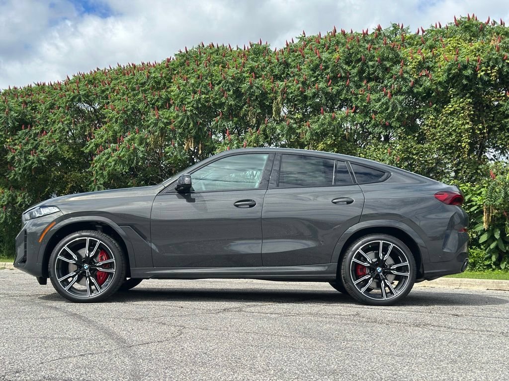New 2027 Dravit Grey Metallic BMW M60i image 4