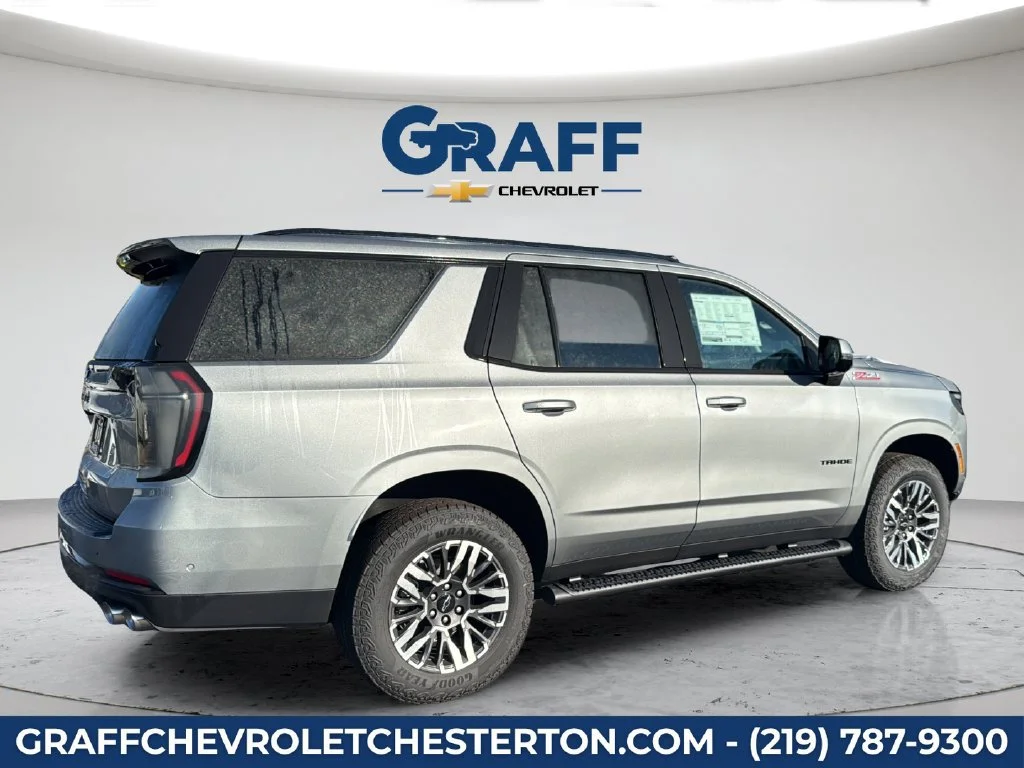 2027 Chevrolet Tahoe Z71 - Photo 8