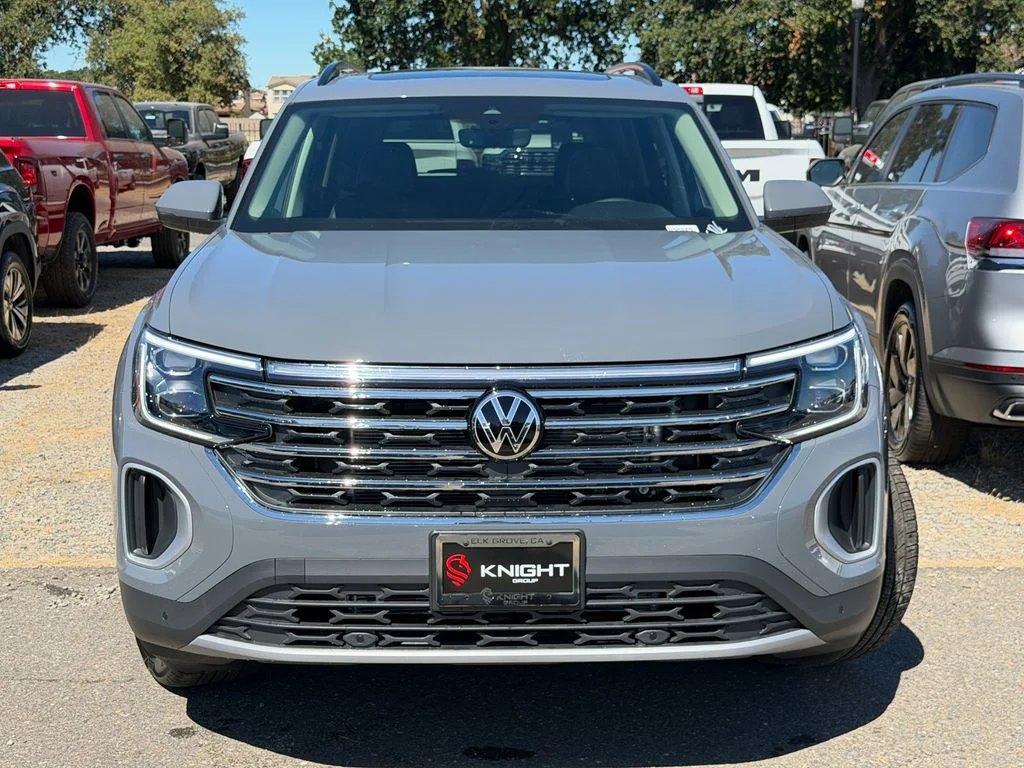 New 2026 Pure Gray Volkswagen 2.0T SE w/Technology image 4