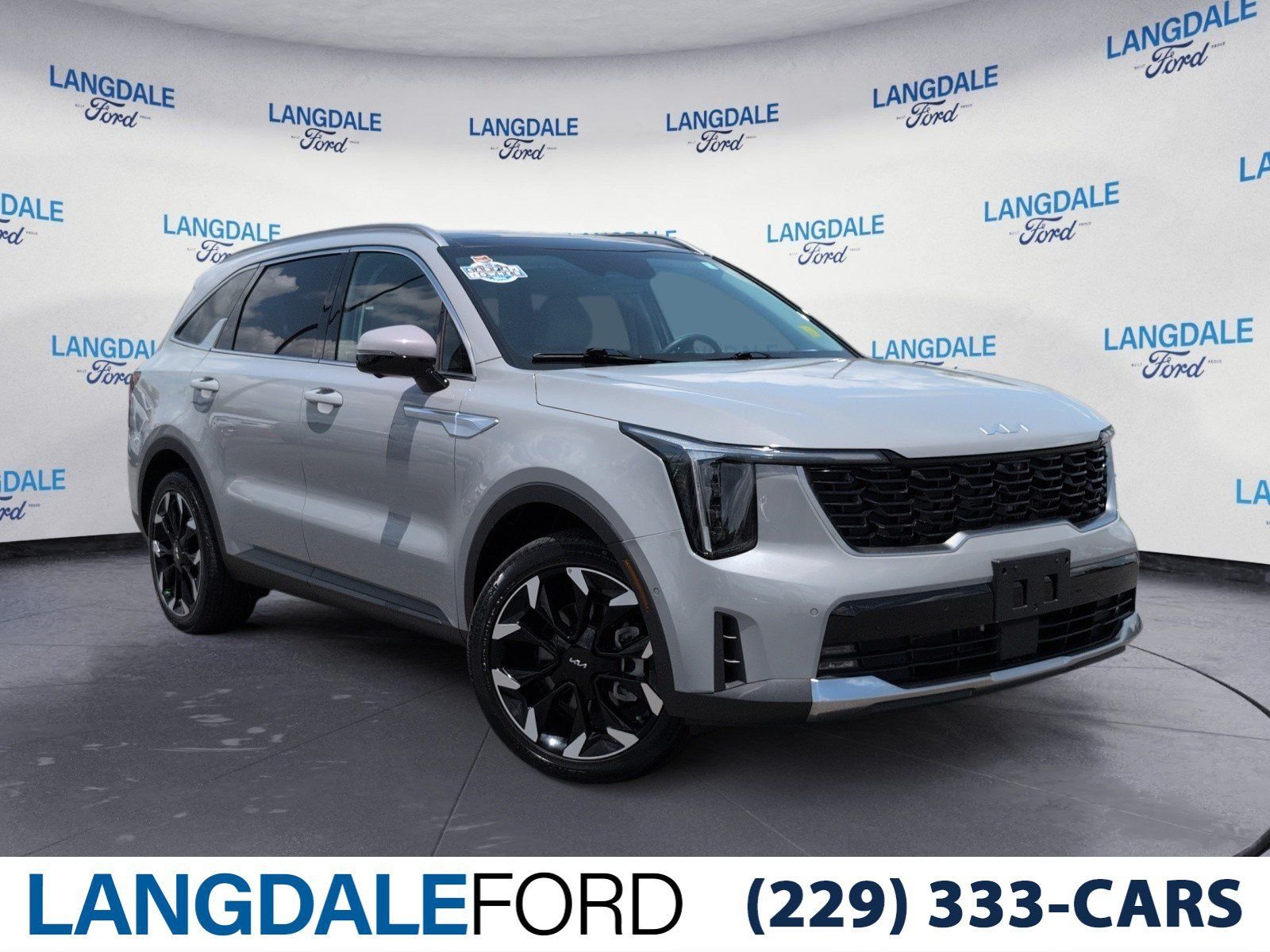 Used 2025 Wolf Gray Kia SX image 1