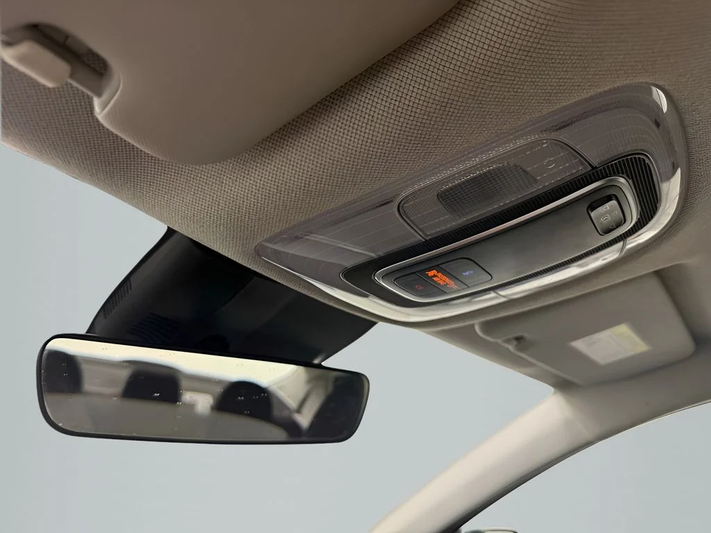 Used 2021 Gray Hyundai SEL image 27