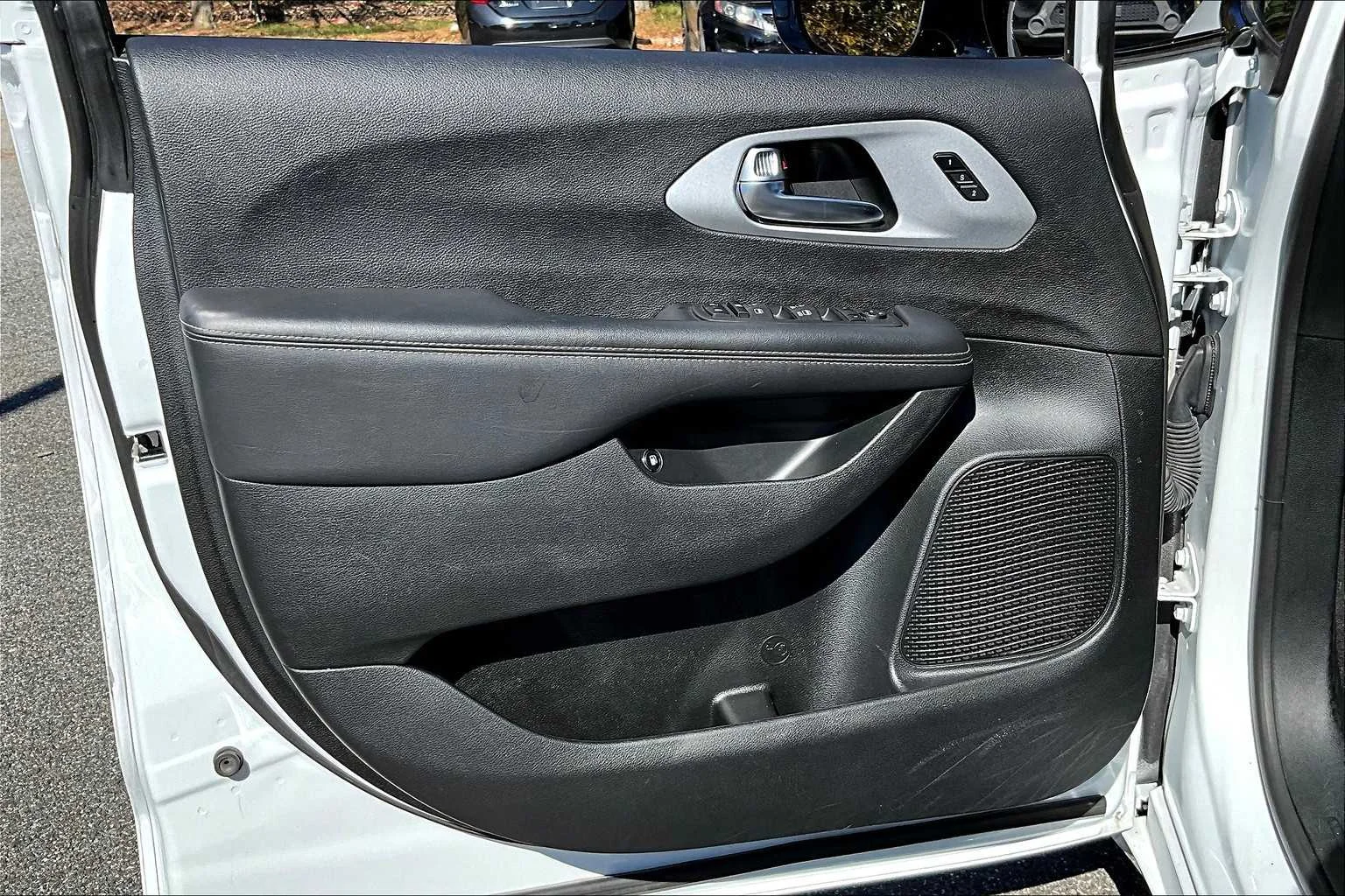 Used 2024 Bright White Clearcoat Chrysler Hybrid S Appearance Pkg image 21