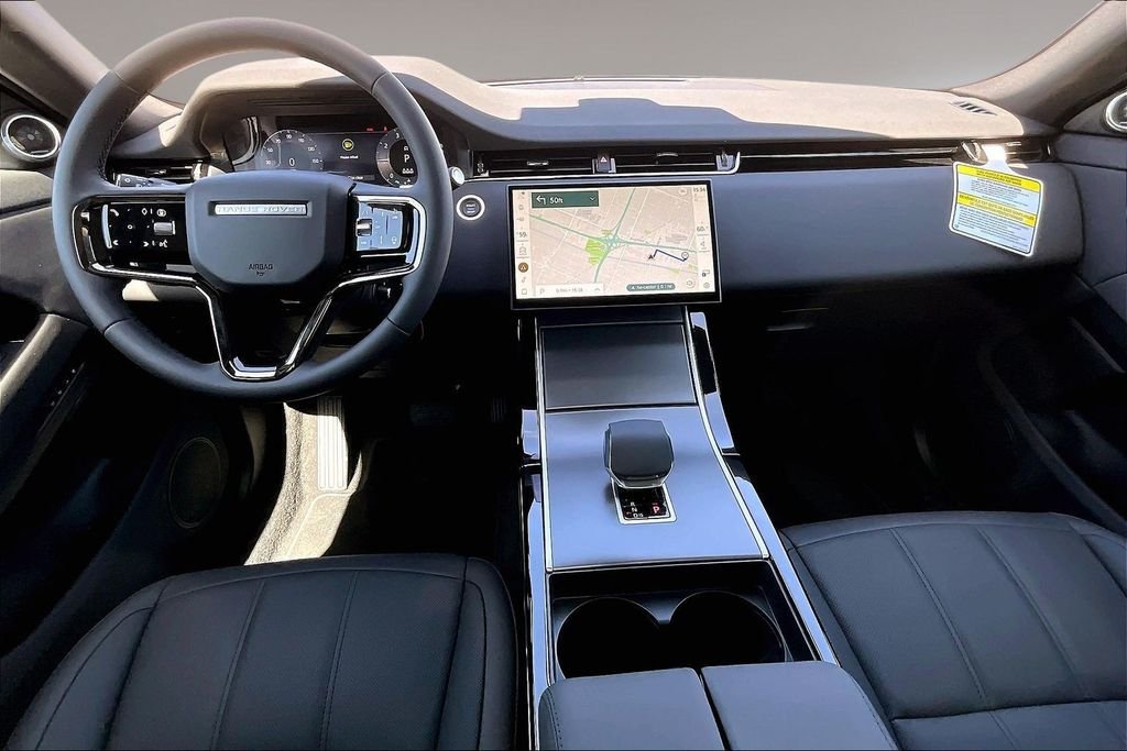 New 2026 FUJI WHITE Land Rover S image 5