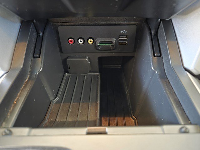 Used 2013 White Ford XLT image 36